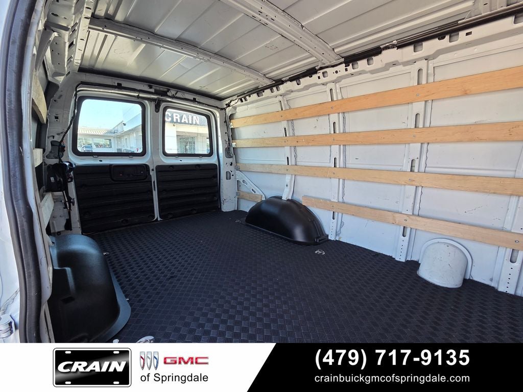 2023 GMC Savana 2500 Work Van