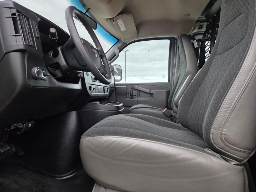 2023 GMC Savana 2500 Work Van