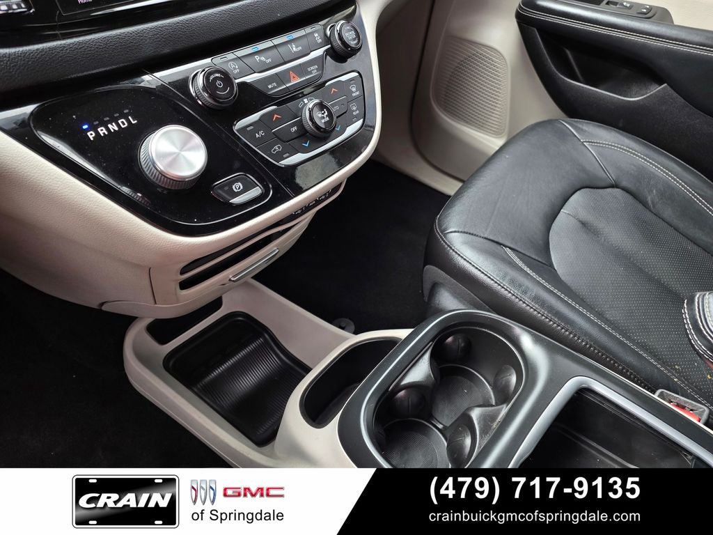 2022 Chrysler Pacifica Touring L
