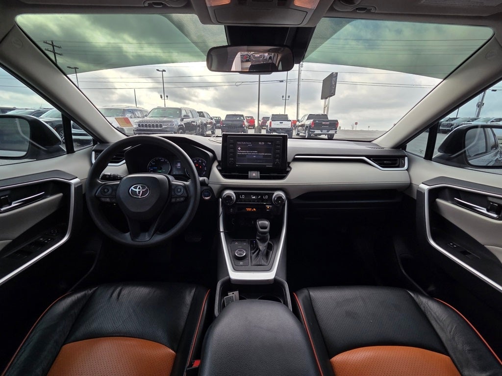 2020 Toyota RAV4 Hybrid XLE