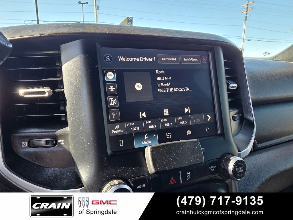 2024 RAM 2500 Big Horn Cummins / 12" Screen