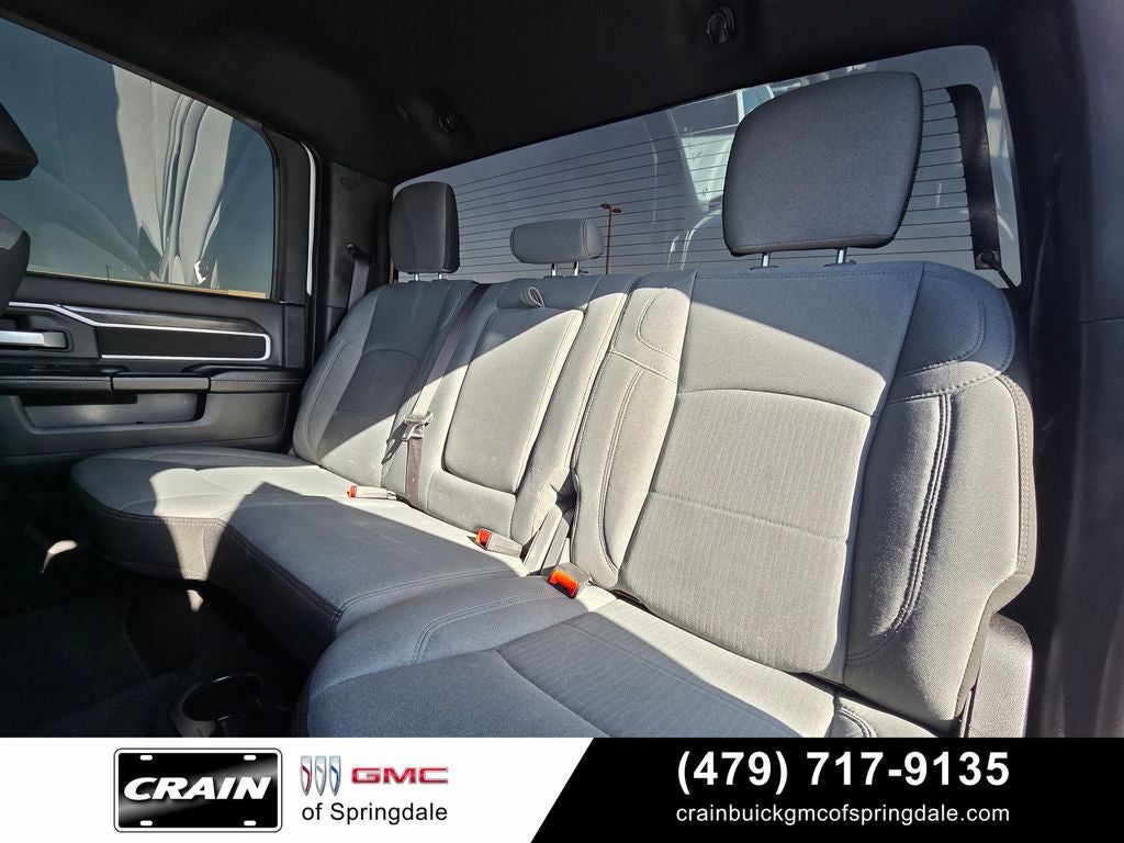 2024 RAM 2500 Big Horn Cummins / 12" Screen