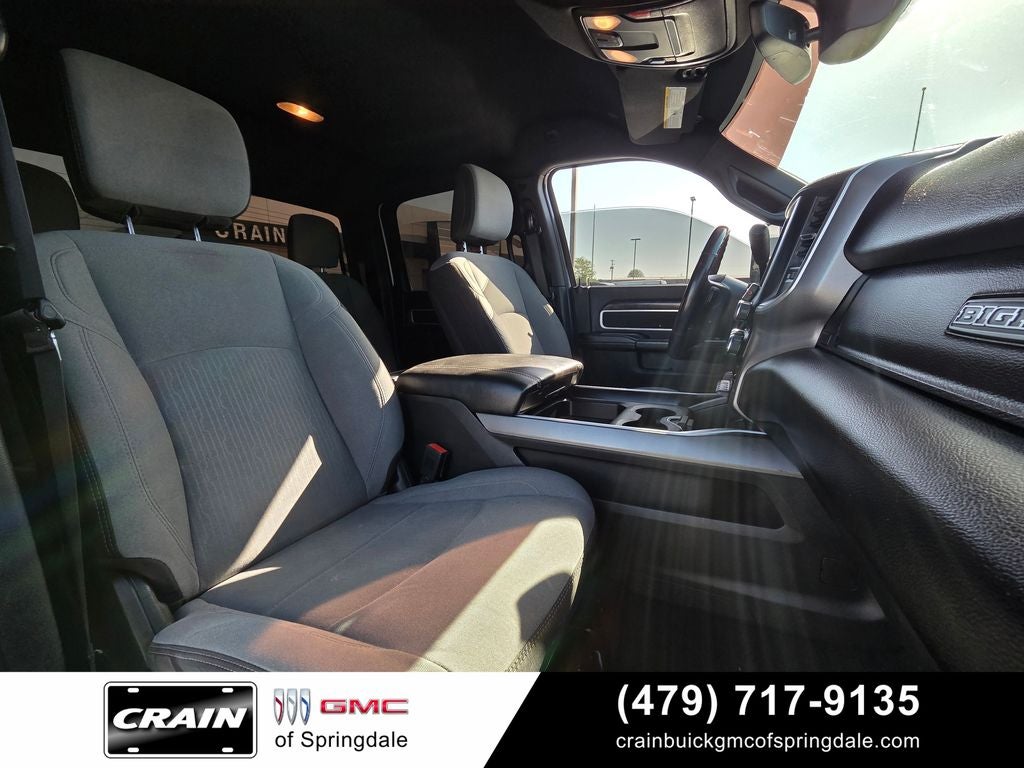 2024 RAM 2500 Big Horn Cummins / 12" Screen