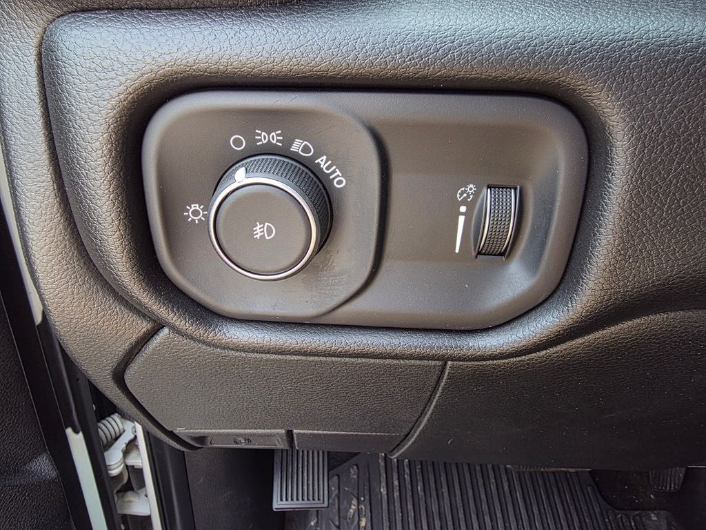 2024 RAM 3500 SLT