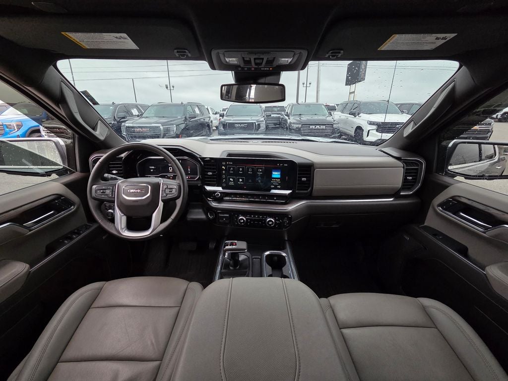 2025 GMC Sierra 1500 SLT