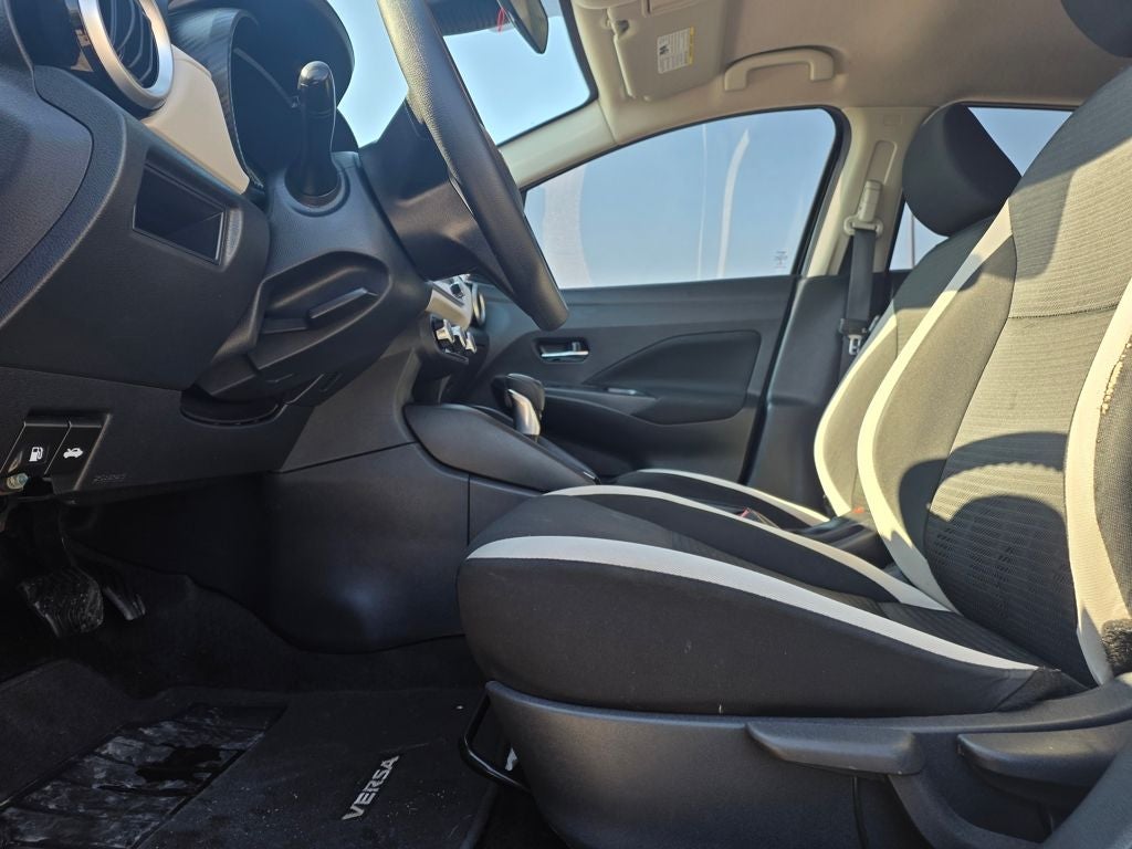 2021 Nissan Versa 1.6 SV