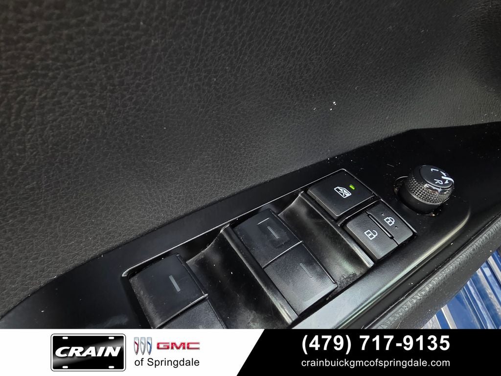2025 Toyota Camry SE Loaded / 12.3" Screen