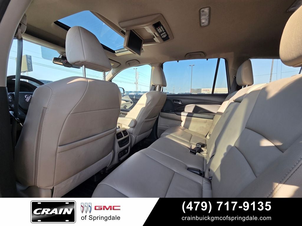 2018 Honda Pilot Touring Nav / Rear DVD / Honda Sensing