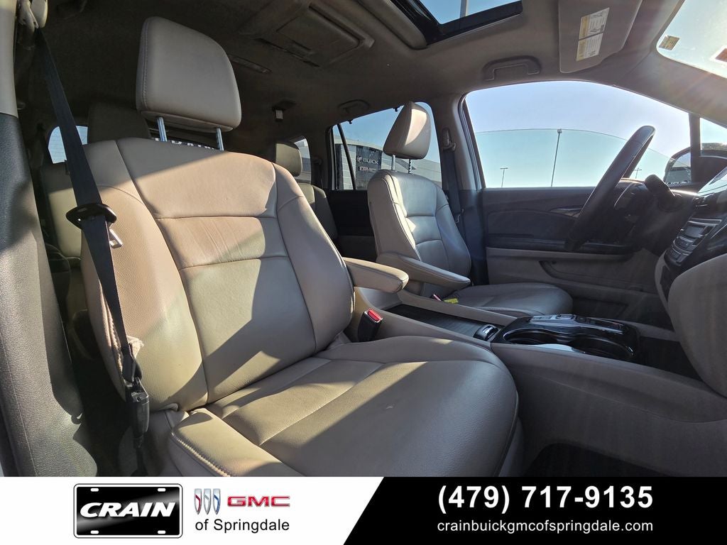 2018 Honda Pilot Touring Nav / Rear DVD / Honda Sensing