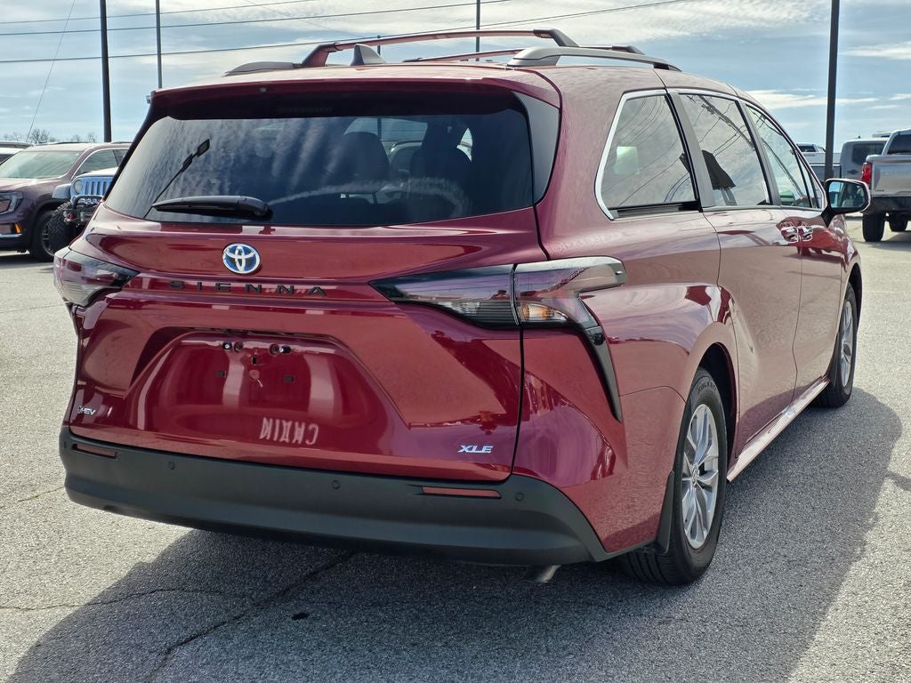 2025 Toyota Sienna XLE 8 Passenger