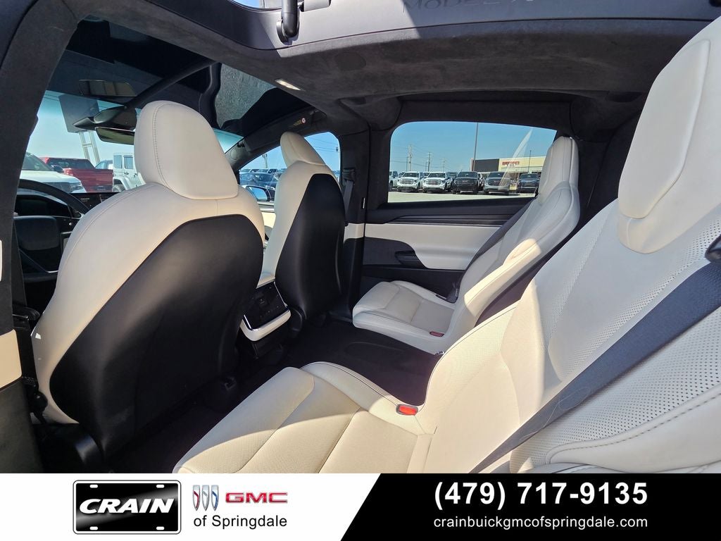 2022 Tesla Model X Plaid 6-Seat / Full Self-Driving