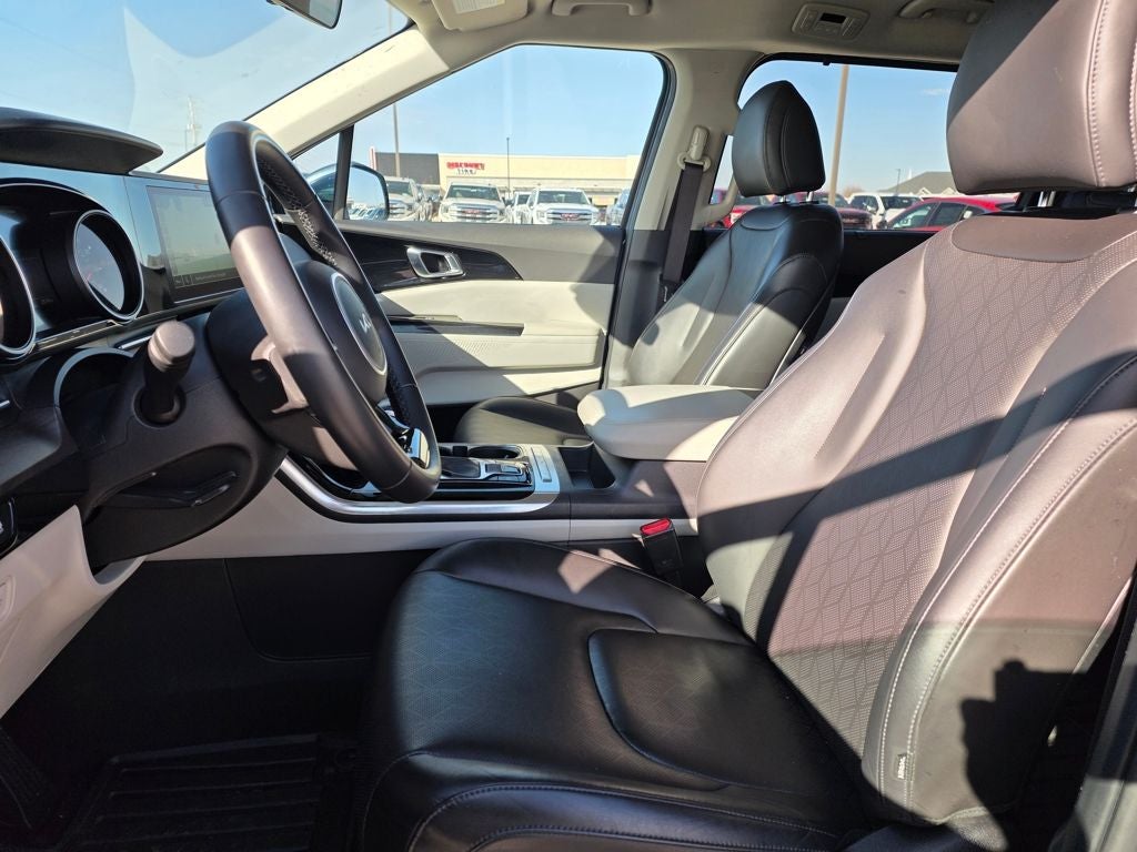 2024 Kia Carnival EX