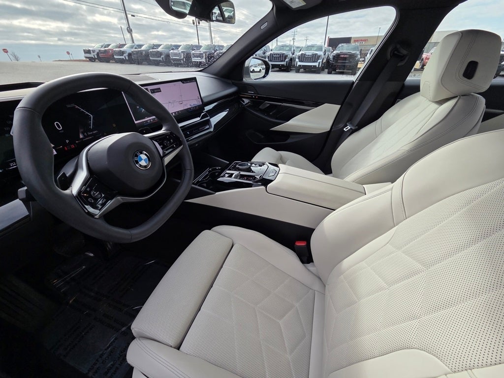 2024 BMW 5 Series 530i