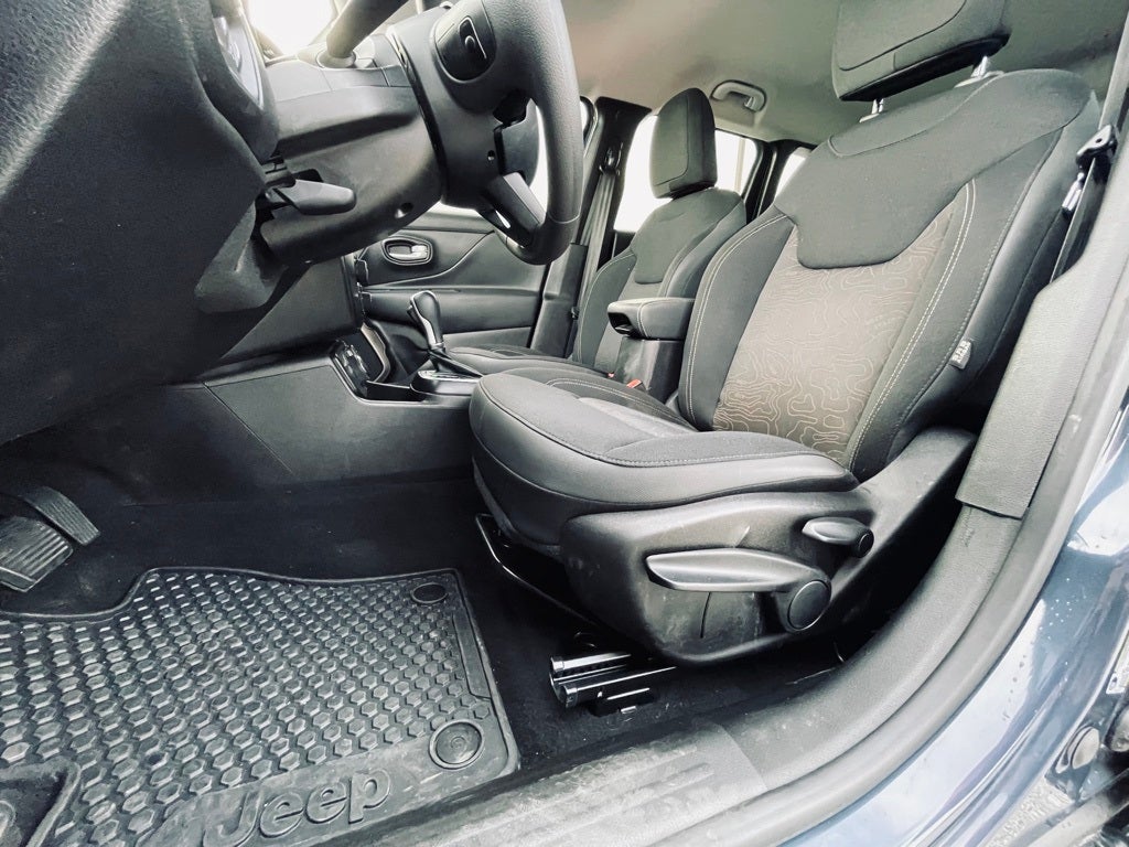 2023 Jeep Renegade Base