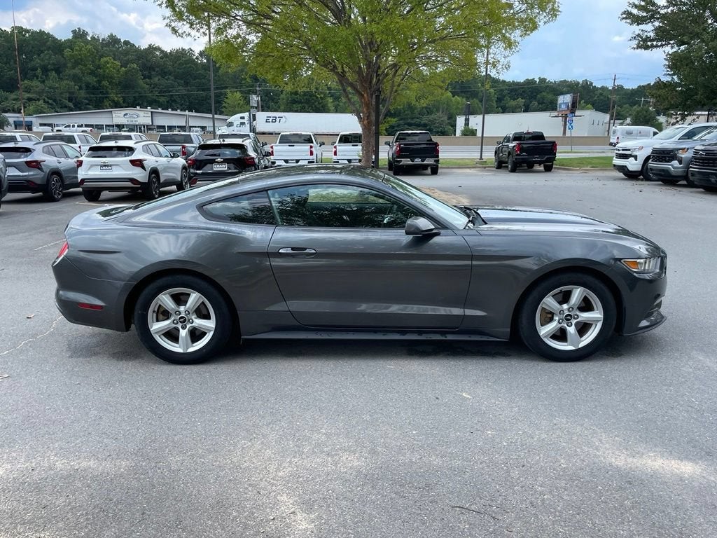2017 Ford Mustang V6