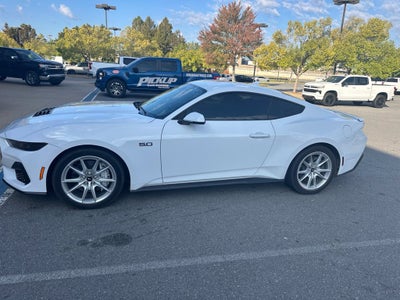 2025 Ford MUSTANG Base