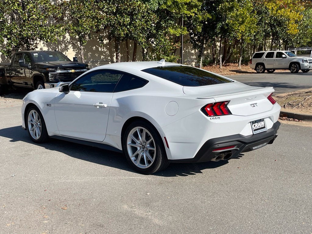 2025 Ford MUSTANG Base