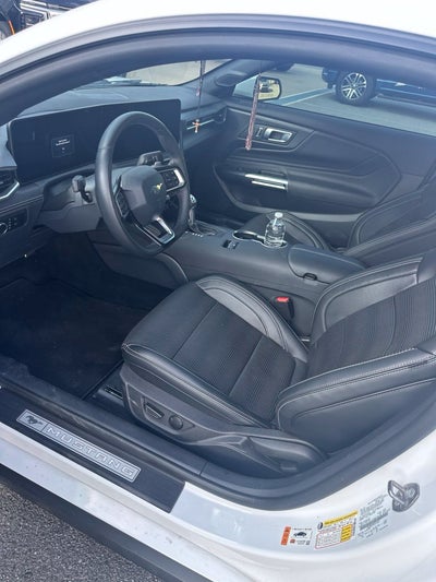 2025 Ford MUSTANG Base