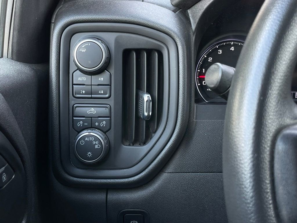 2021 Chevrolet Silverado 1500 Custom Trail Boss