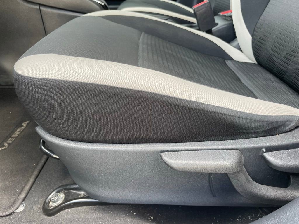 2022 Nissan Versa SV