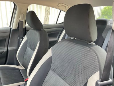 2022 Nissan Versa SV