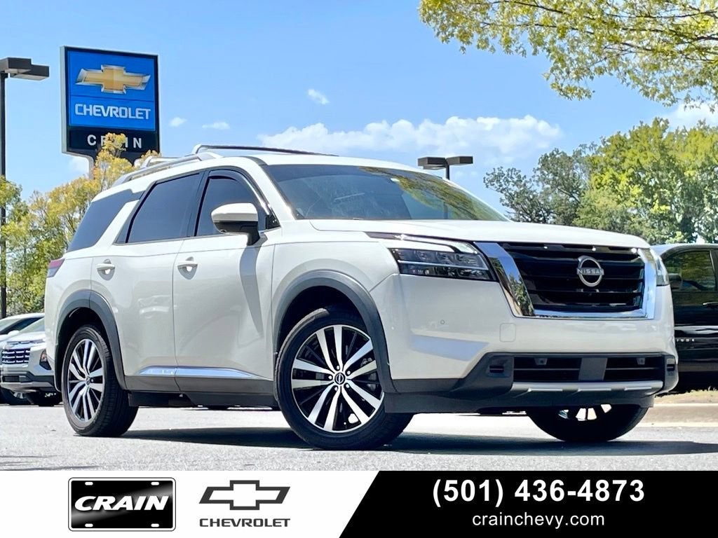 2023 Nissan Pathfinder Platinum