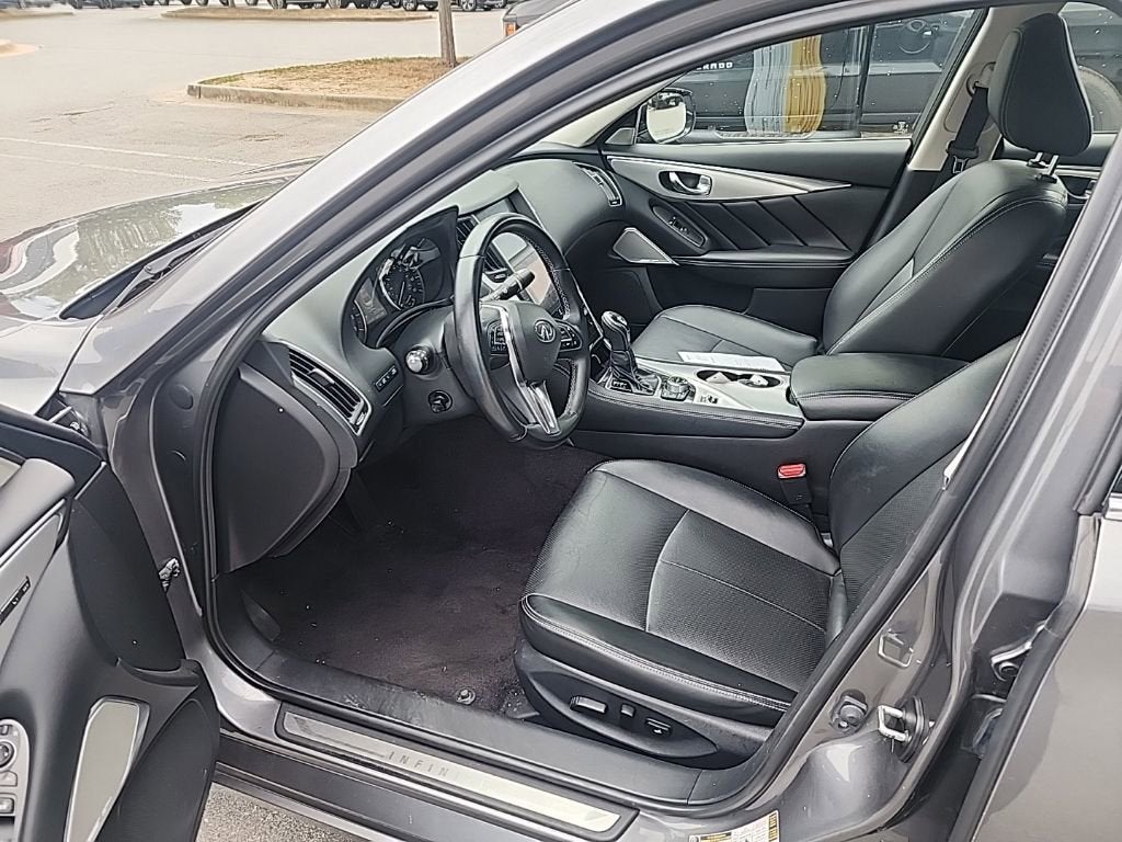 2023 INFINITI Q50 LUXE