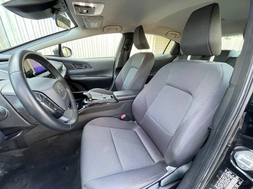 2025 Toyota Prius LE
