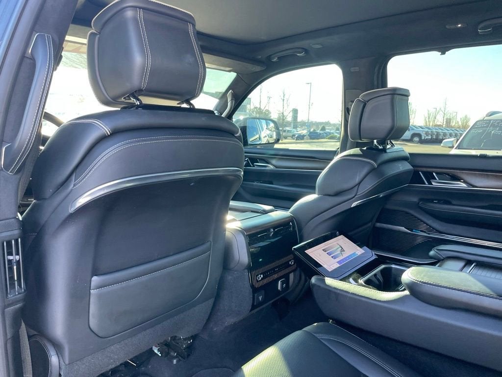 2022 Jeep Grand Wagoneer Series II