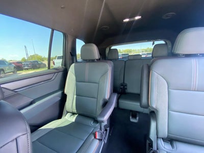 2025 GMC Acadia AT4