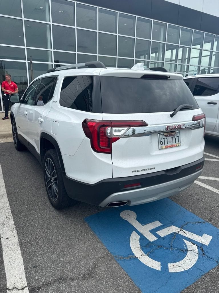 2023 GMC Acadia SLT