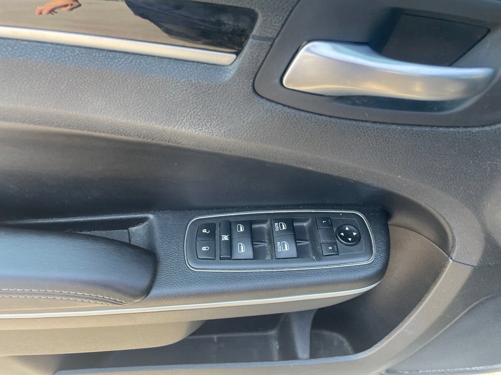 2021 Chrysler 300 300S