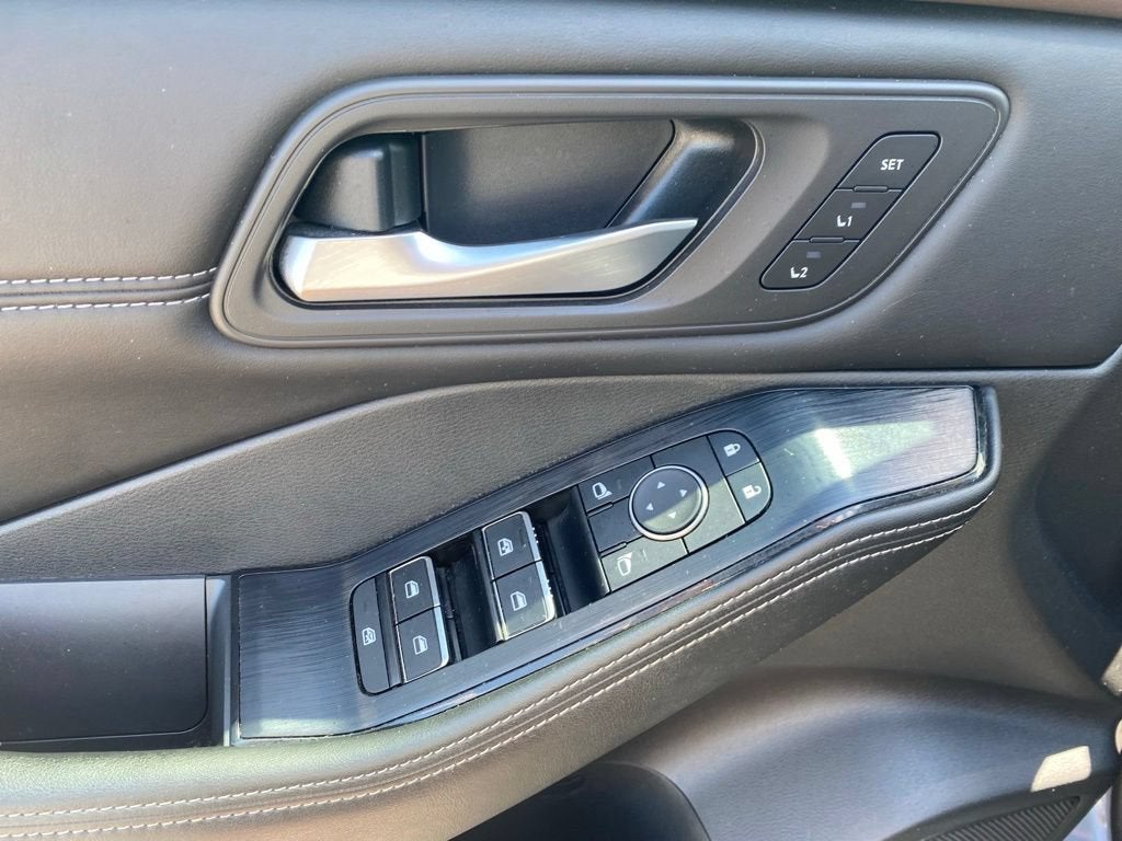2022 Nissan Rogue SL