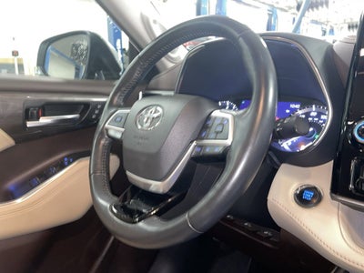 2022 Toyota Highlander Platinum