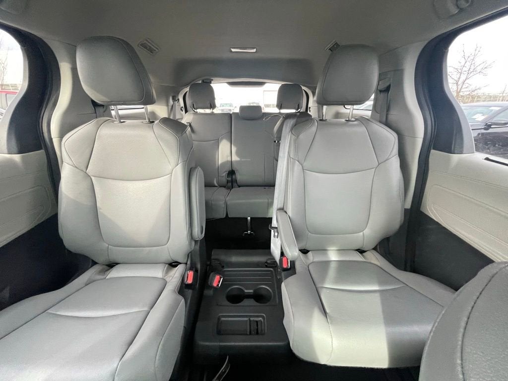 2024 Toyota Sienna XLE