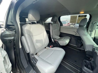 2024 Toyota Sienna XLE