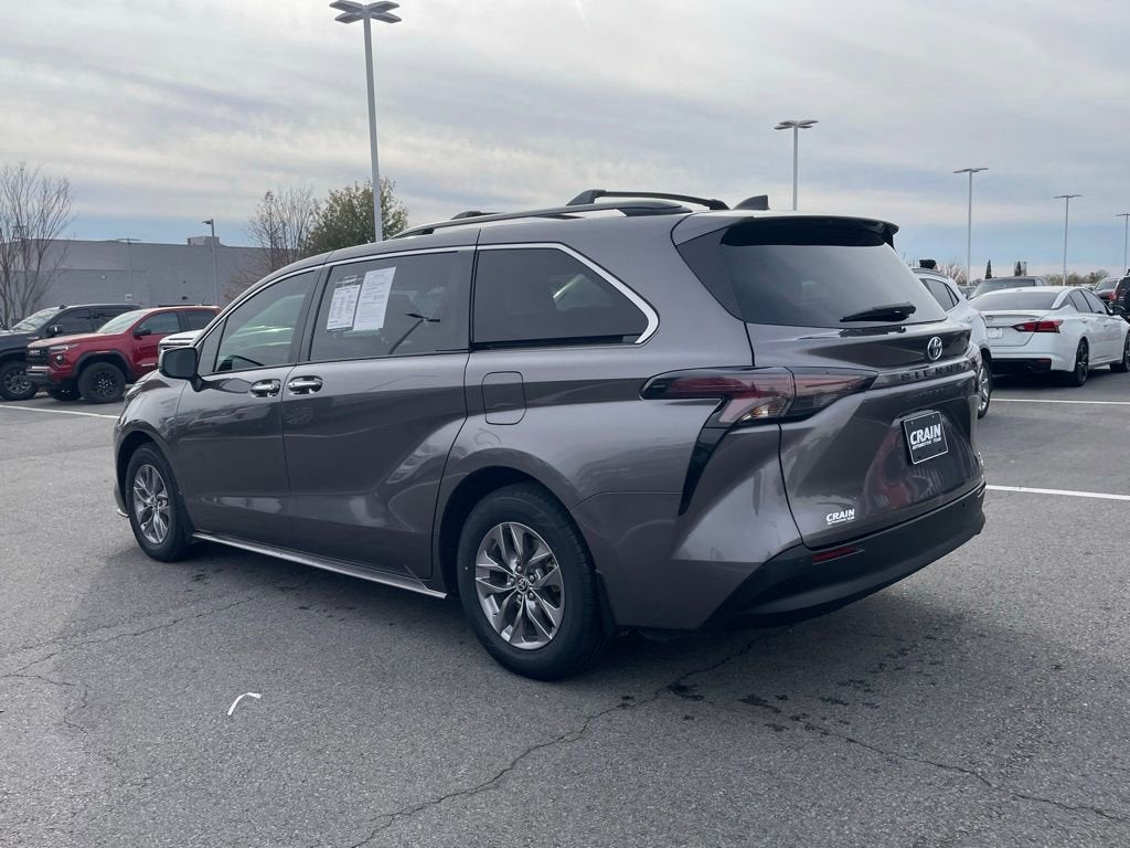 2024 Toyota Sienna XLE
