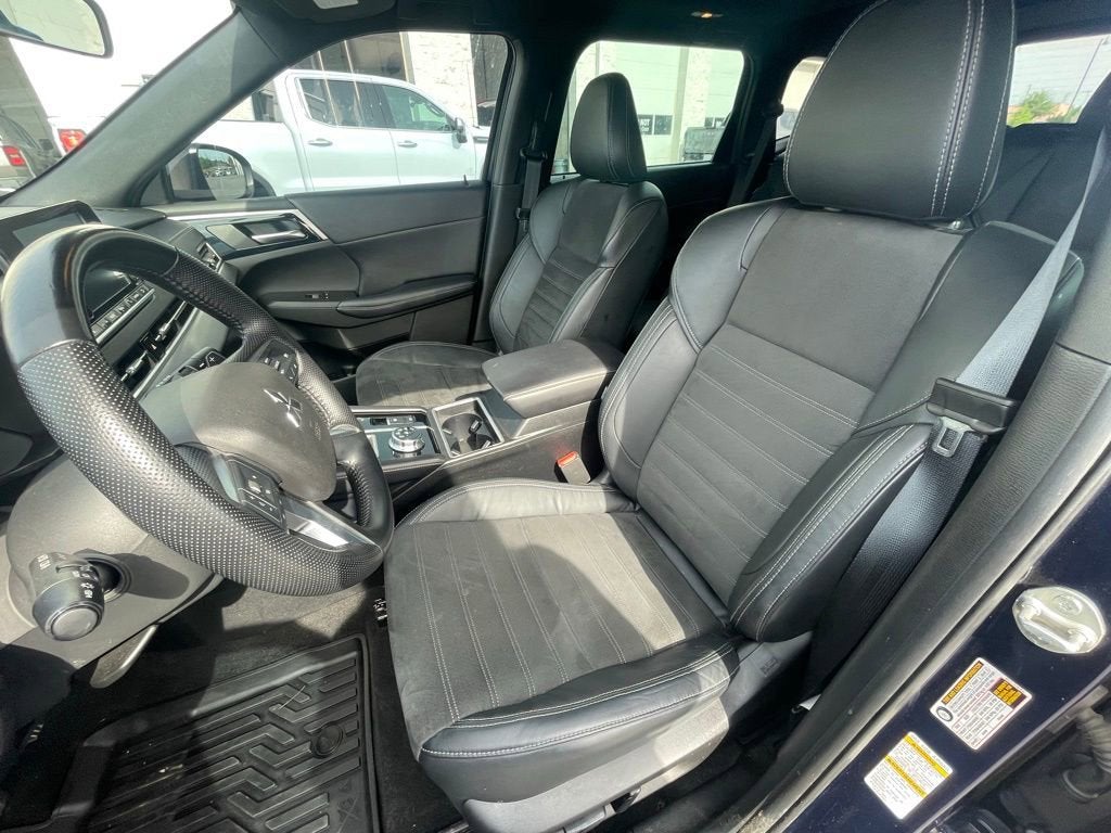 2022 Mitsubishi Outlander SE