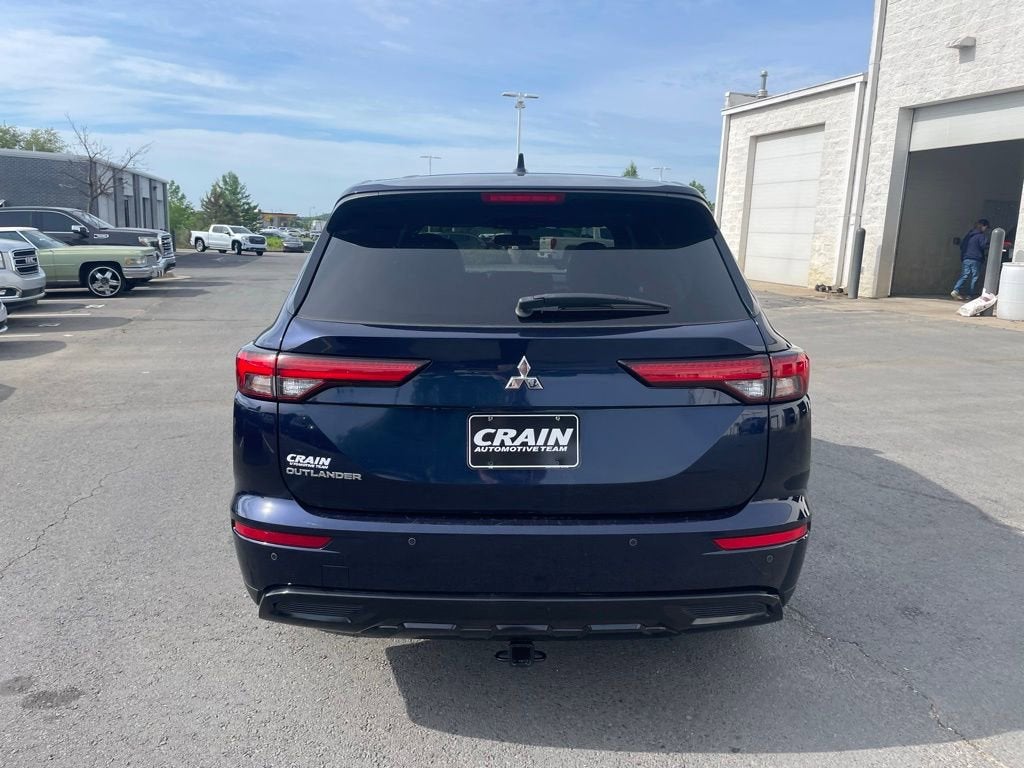 2022 Mitsubishi Outlander SE