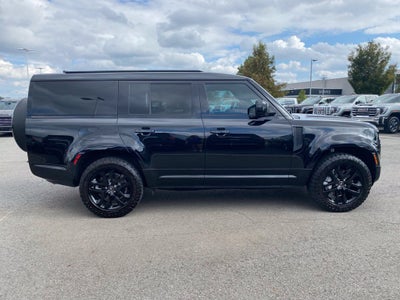 2025 Land Rover Defender Outbound