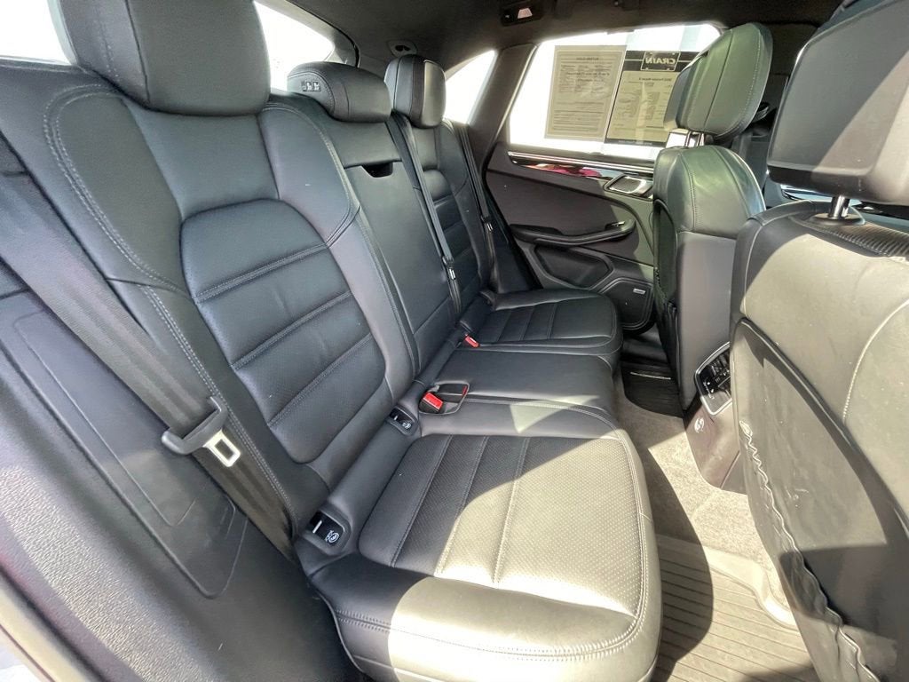 2022 Porsche Macan S